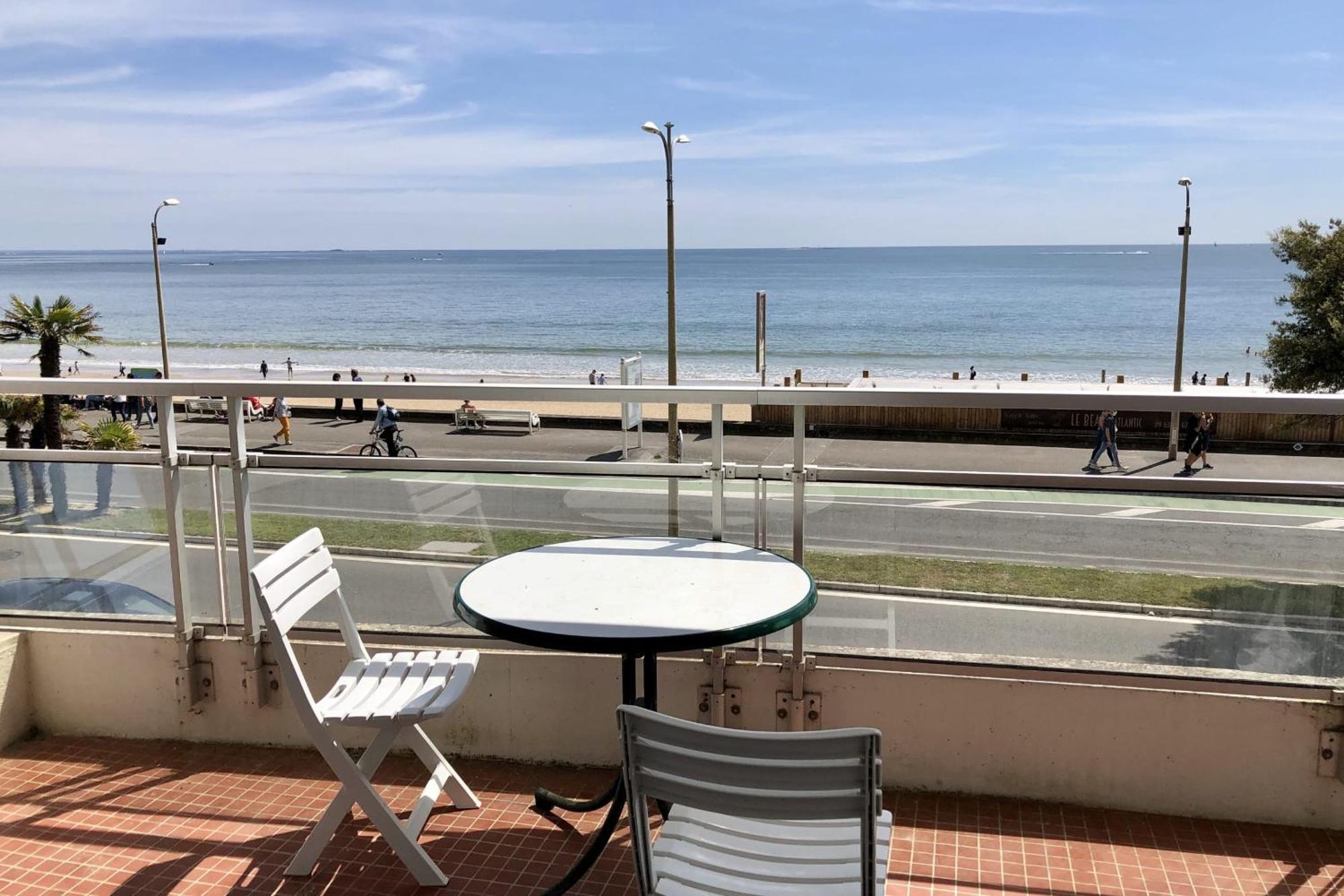 Appartement And Terrace Sea View In *